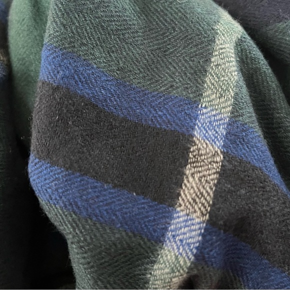 Ralph Lauren Navy and Green Large Plaid Fringed Scarf - Picture 4 of 8